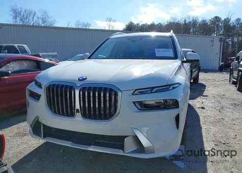 2026 BMW X7 xDrive40I z USA, uszkodzony, nr VIN 5UX23EM05T9228744